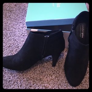 Cute black booties